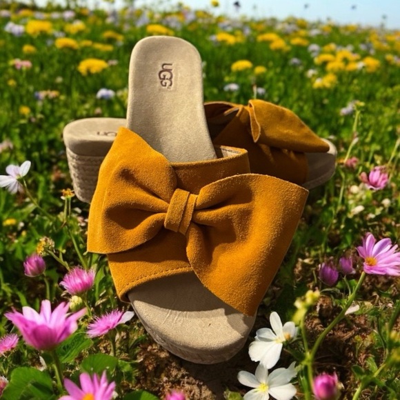 UGG Jaycee Slide Wedge Sandals Espadrilles Gold Wedge Sandals with Bow Detail. - Picture 15 of 15